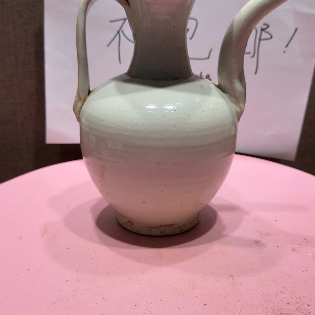 陶其他漂亮的小瓷瓶子