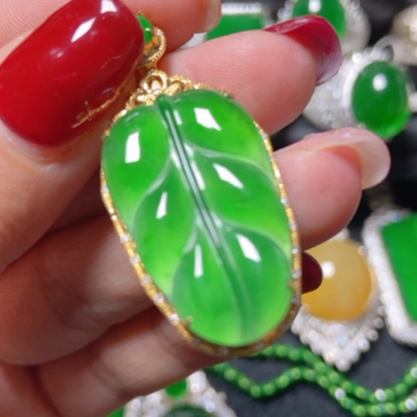 【闪购商品】翡翠18K金镶嵌颈饰翡翠