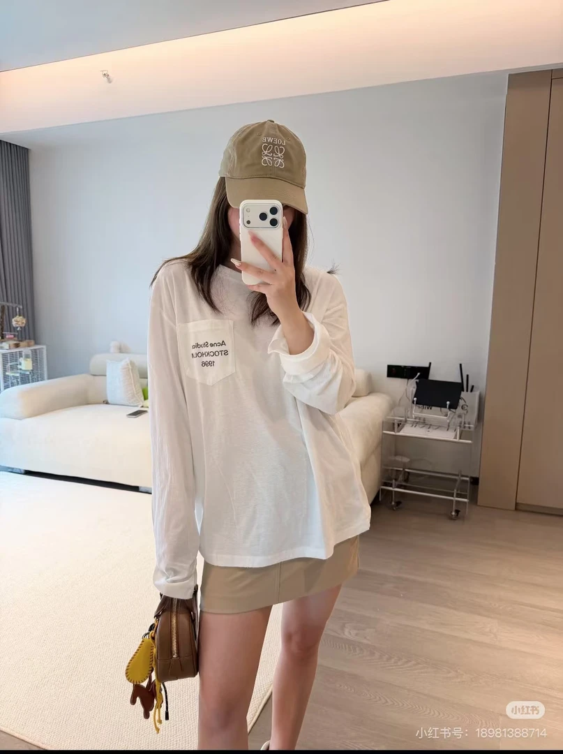 炸街独特漂亮字母印花长袖t恤女秋季小众不撞款超火减龄上衣打底