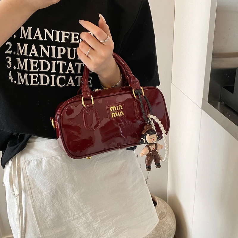 2025秋新款轻奢波士顿枕头包通勤手提单肩包高级百搭质感小众包包