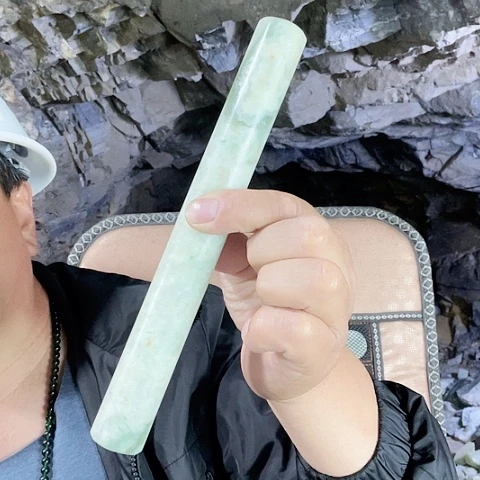 蛇纹石玉未镶嵌珠宝奇石