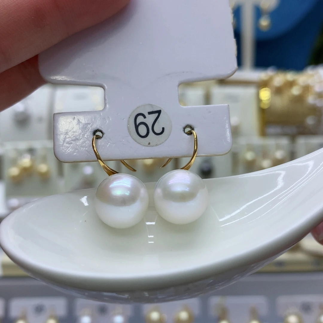18K金镶嵌耳饰淡水珍珠