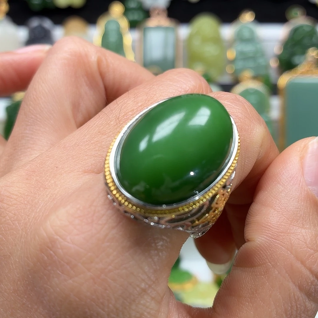 和田玉银S925镶嵌颈饰大鸽子蛋