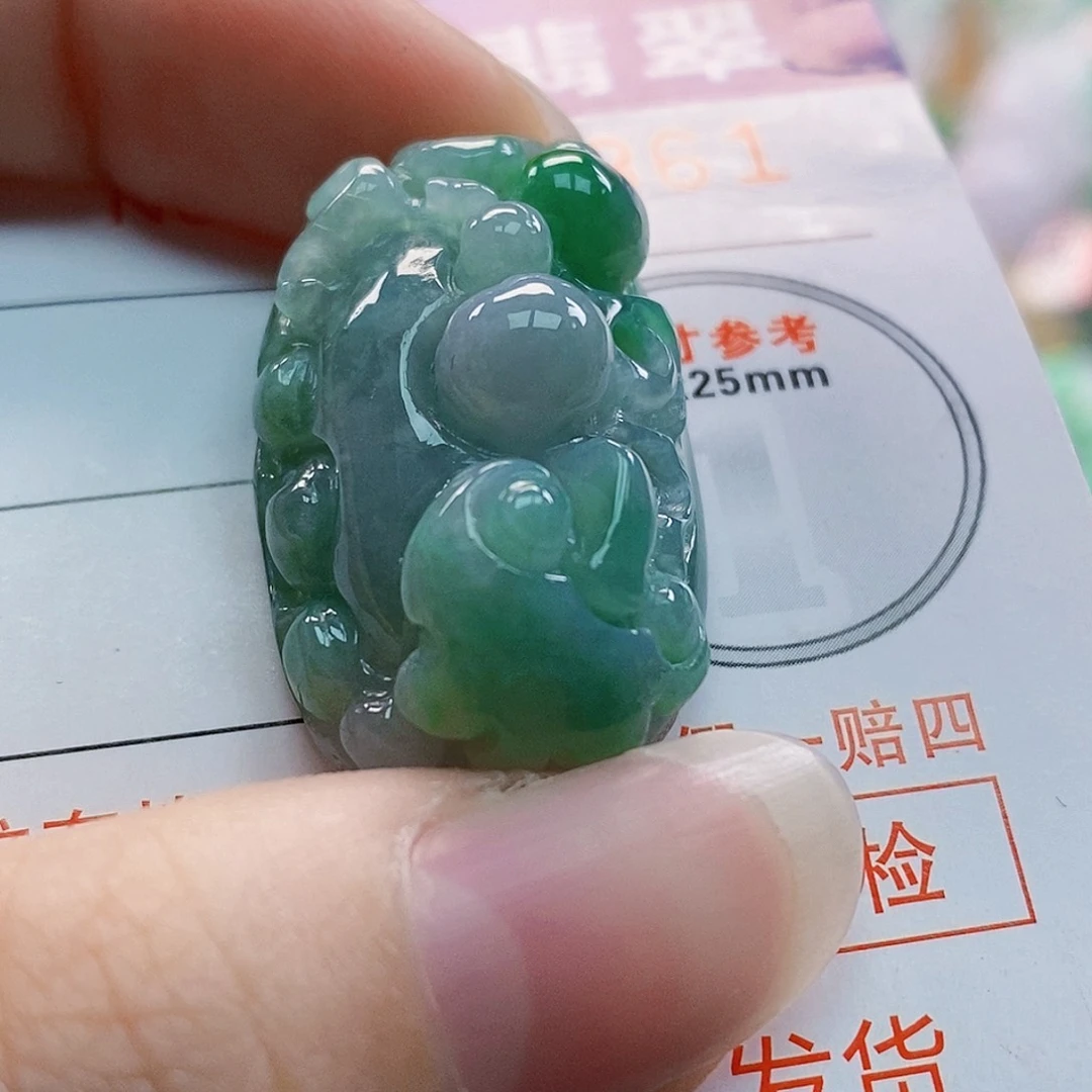 吊坠(不含链)未镶嵌翡翠