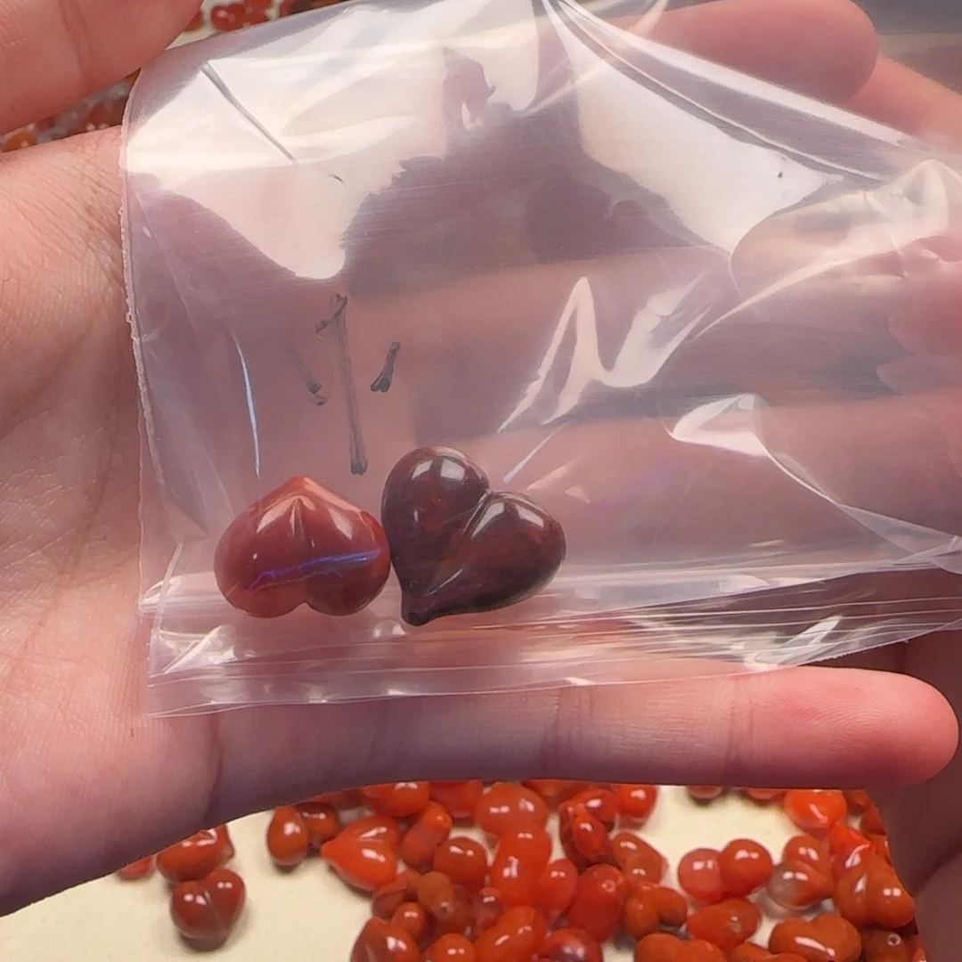 小***鄧南红玛瑙未镶嵌挂件微瑕不退换