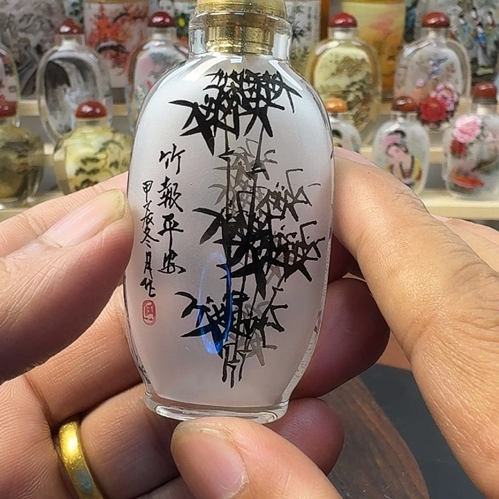 鼻烟壶内画手工呀
