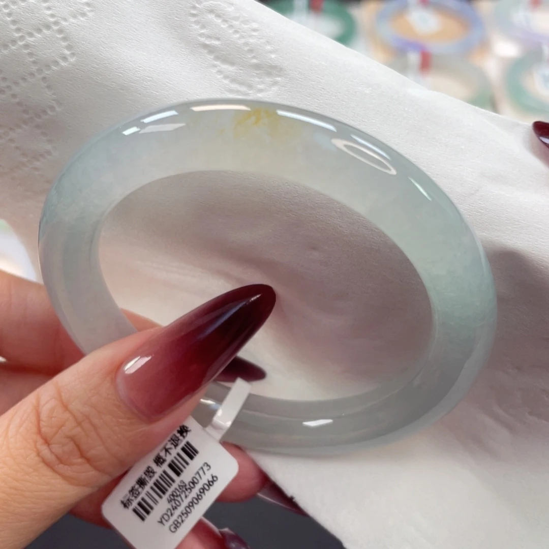 未镶嵌手镯翡翠10号52.8莫西沙冰晴飘一抹黄美人条