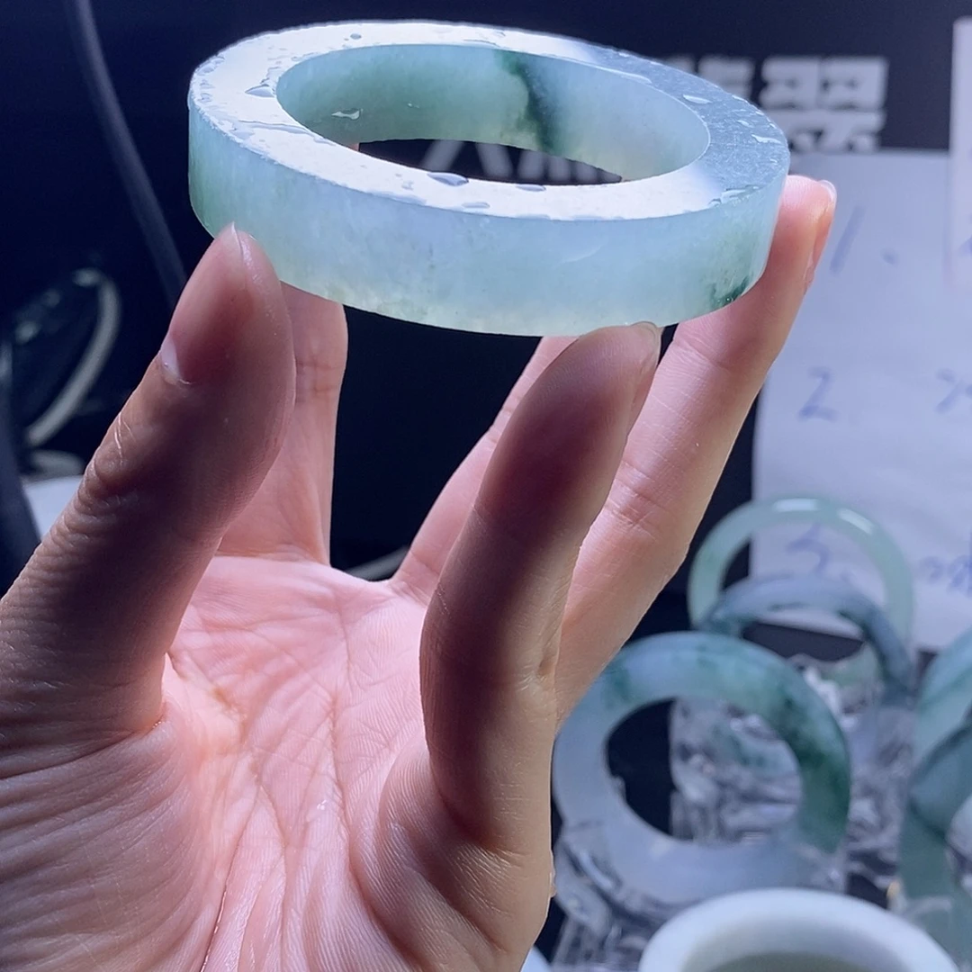 欢***颜未镶嵌毛胚定制翡翠发一个