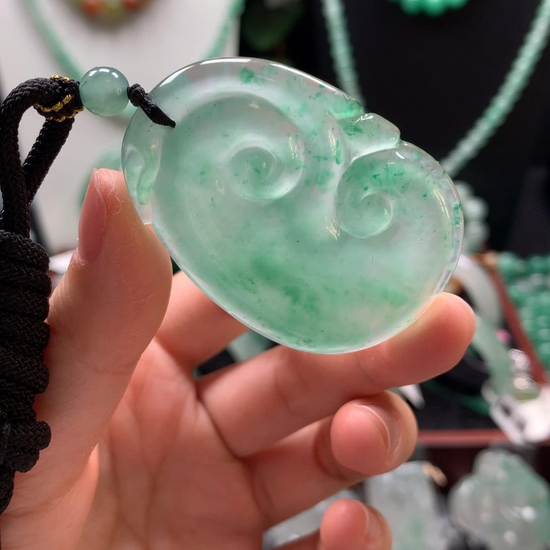 石英质玉未镶嵌吊坠