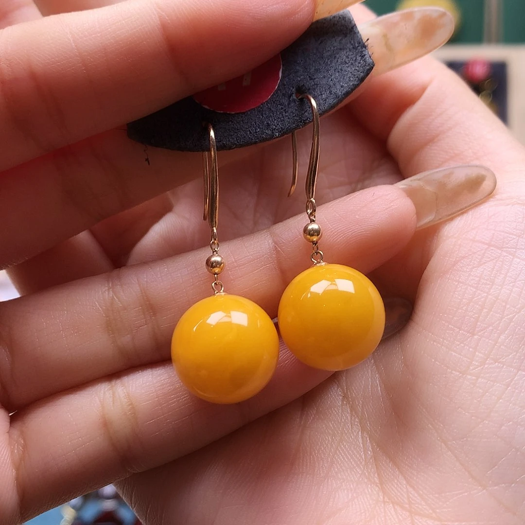 18K金镶嵌蜜蜡耳饰耳坠