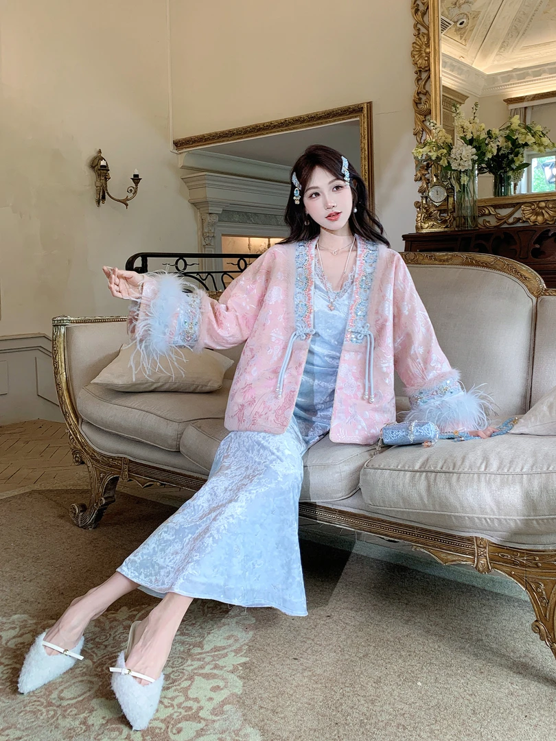 果果家 新中式宽松型长袖羽绒服2025秋冬刺绣盘扣短外套厚款