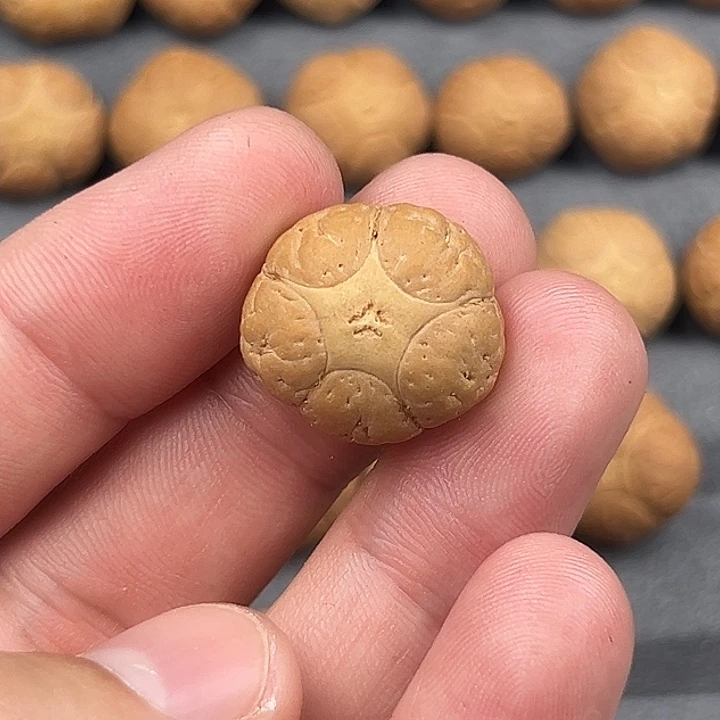 凤眼菩提吊坠20+五星打孔不退不换