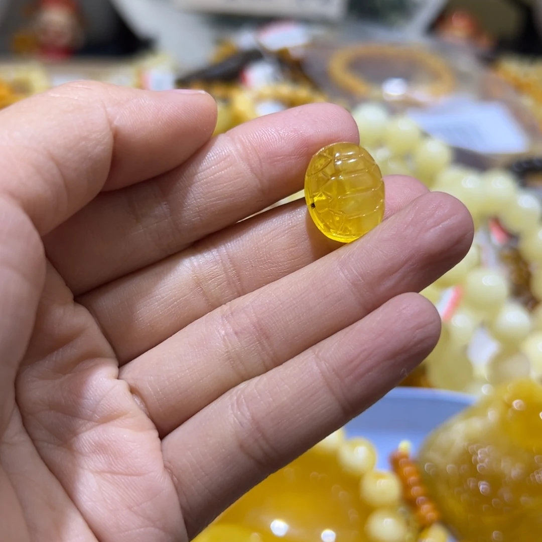 琥珀珠宝奇石未镶嵌