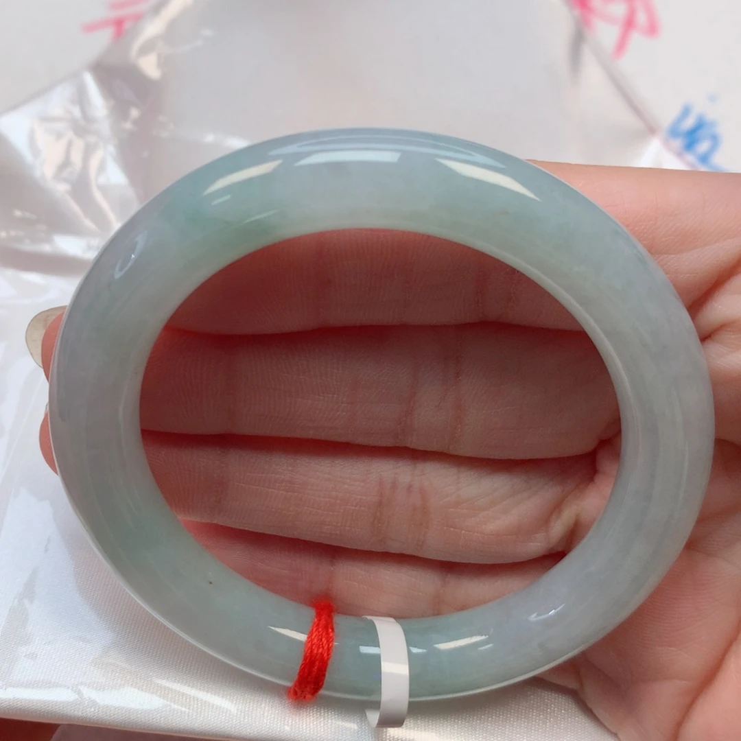 翡翠手镯未镶嵌52.6圆条