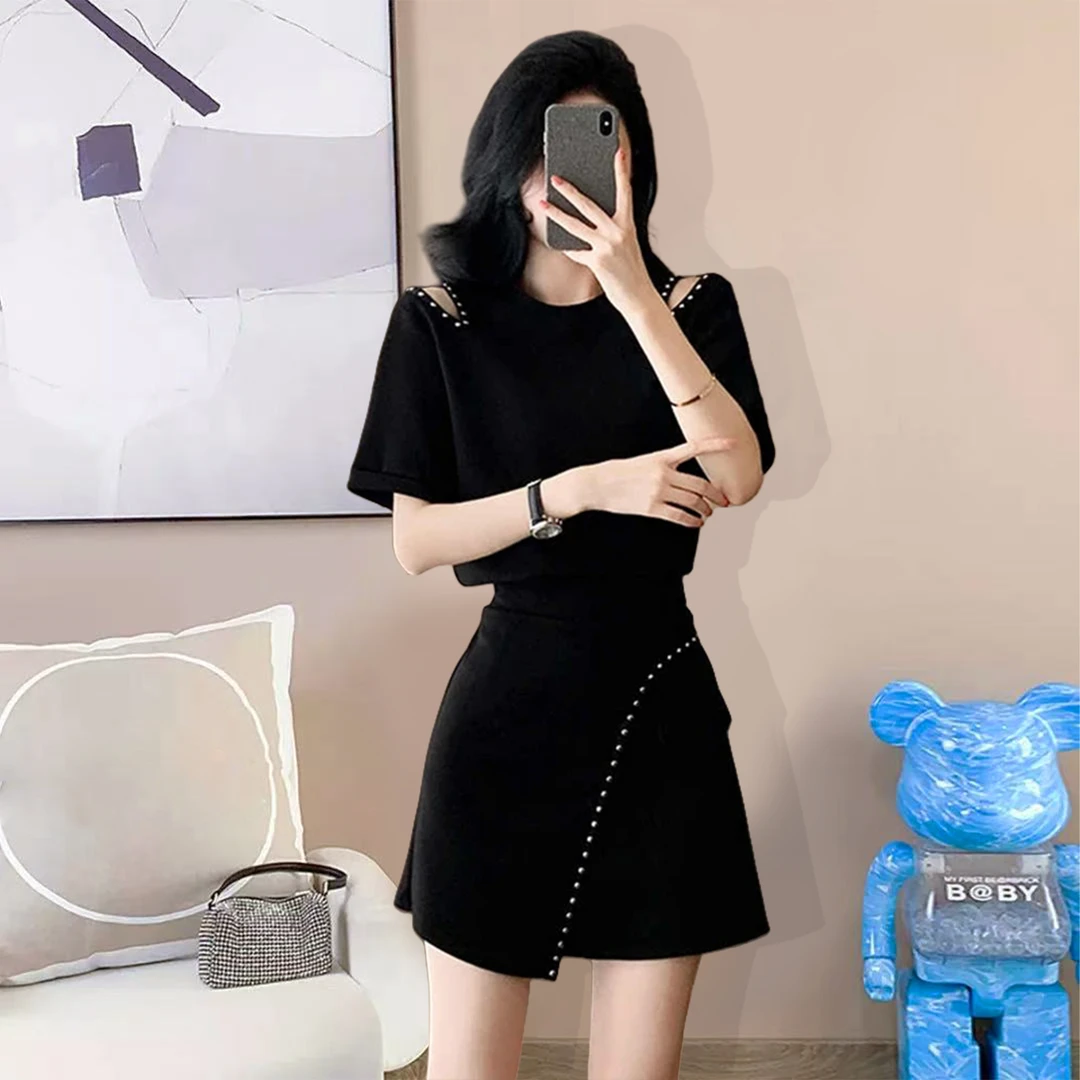 新款钉珠镂空设计感气质显瘦2025夏季高级感两件套时尚休闲套装女