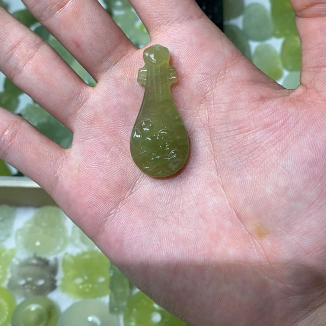岫玉未镶嵌吊坠(不含链)两单包邮