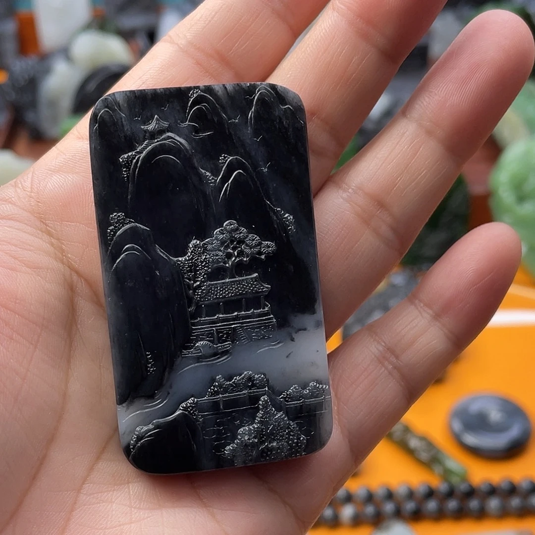 磅***礴和田玉未镶嵌颈饰