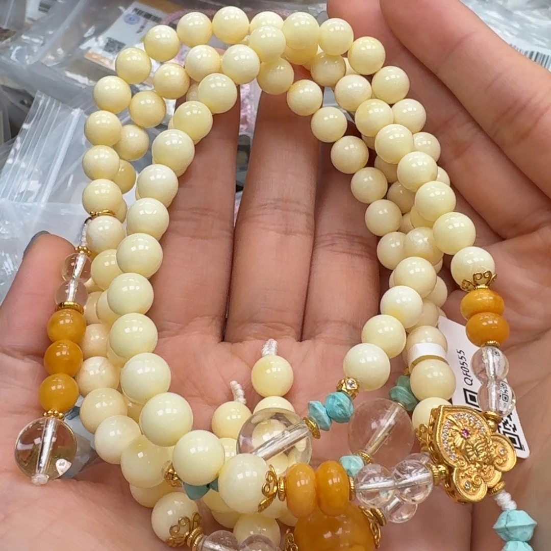 未镶嵌琥珀珠宝奇石