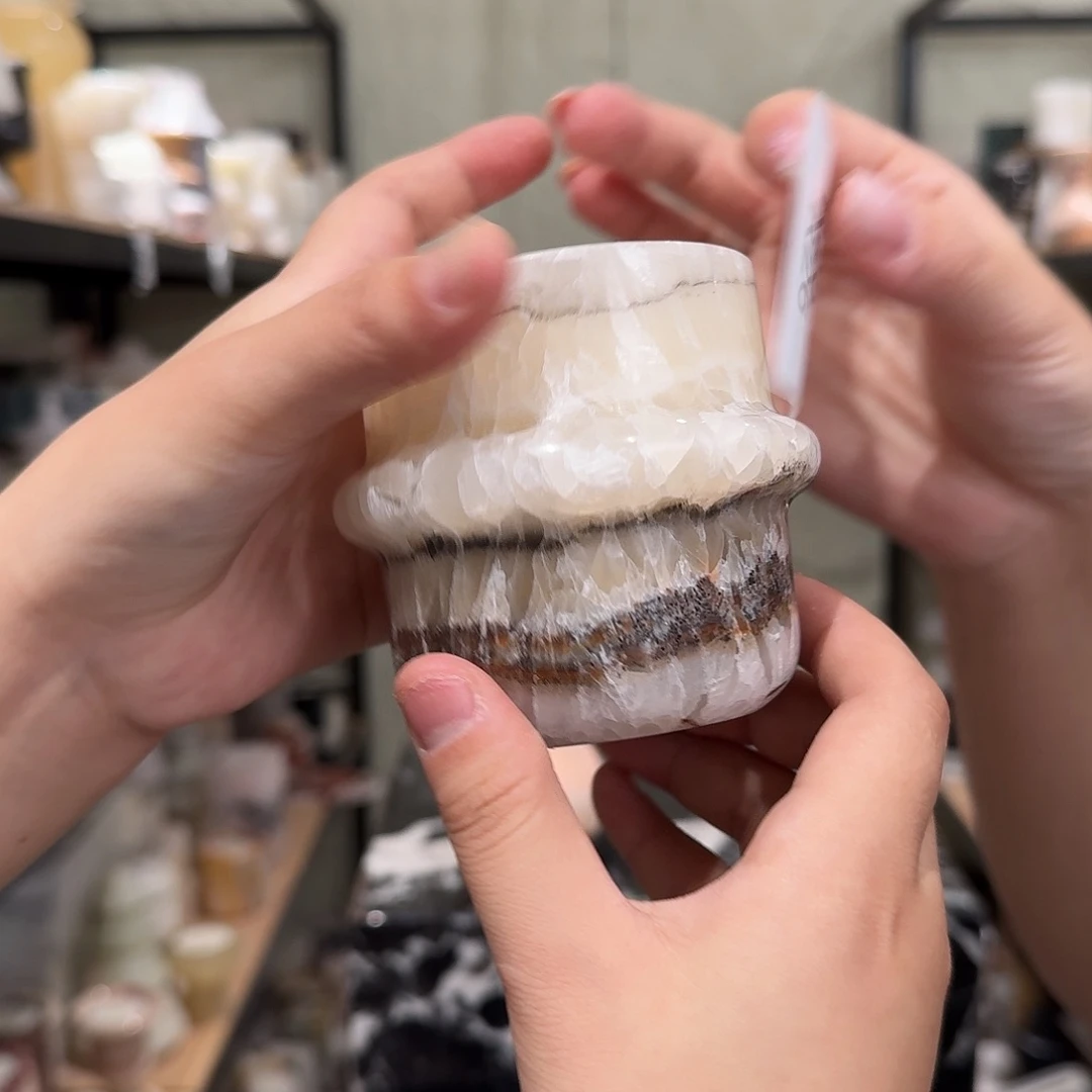 大理石R26。  关机。