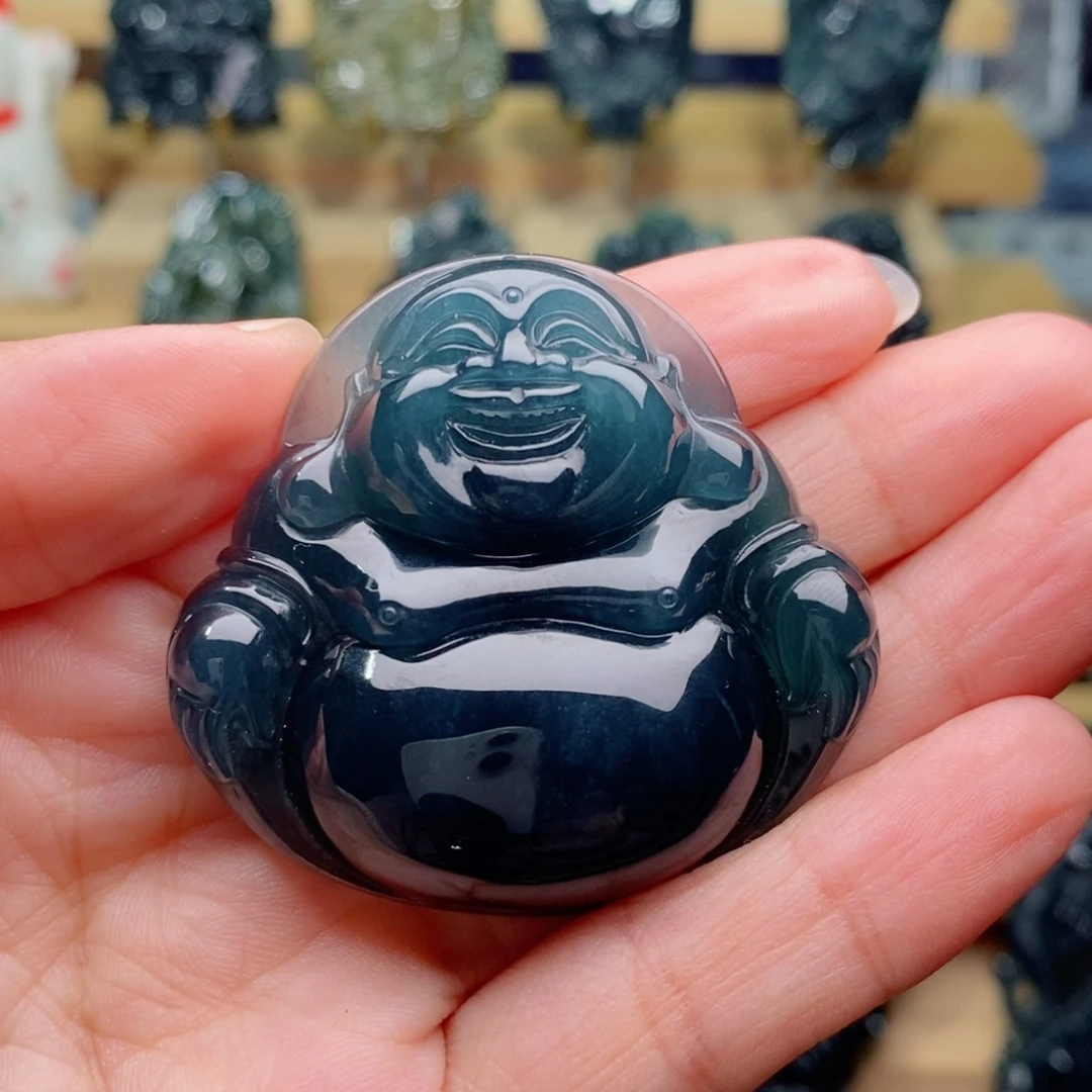 翡翠颈饰未镶嵌桂****肖佛公