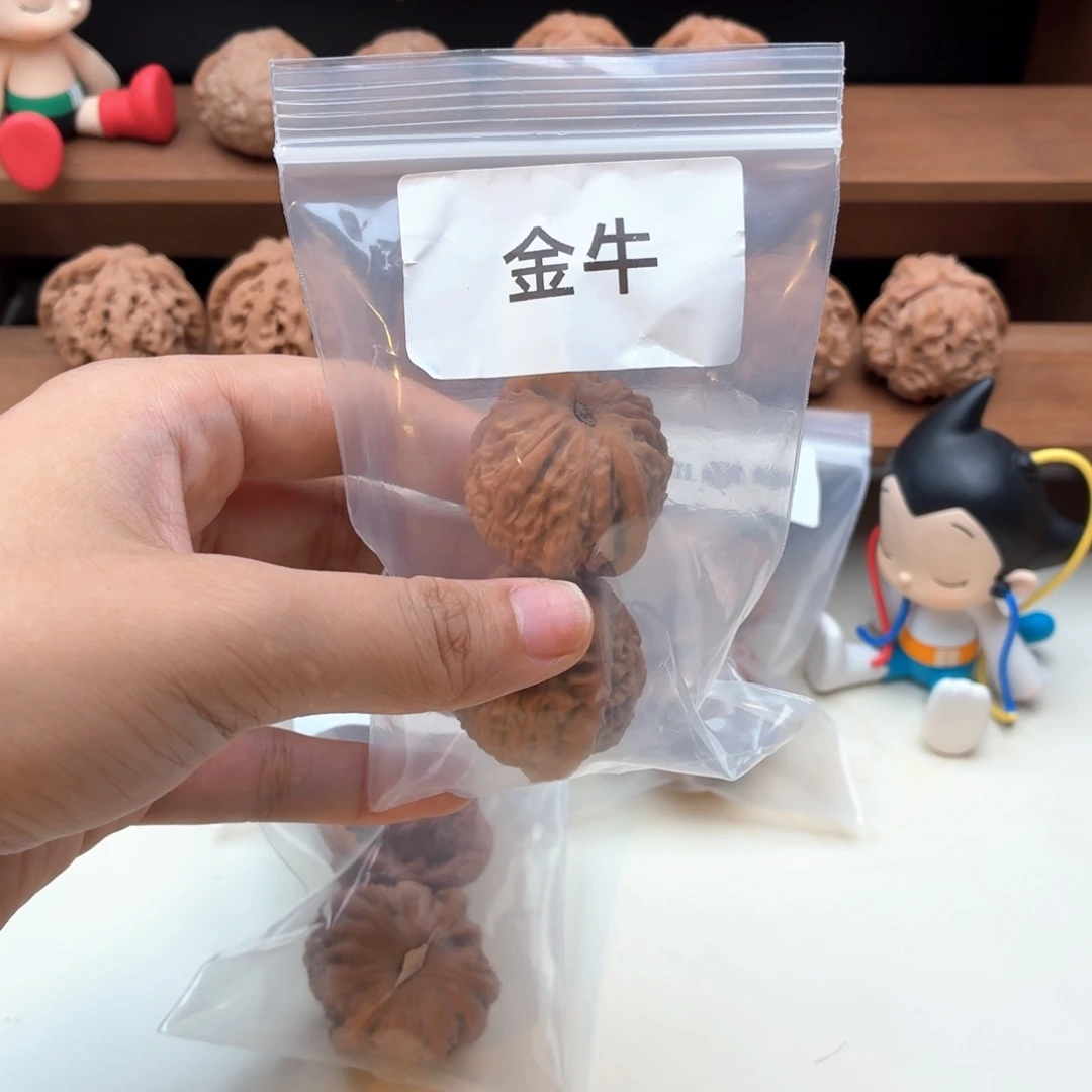 吊坠文玩核桃金牛