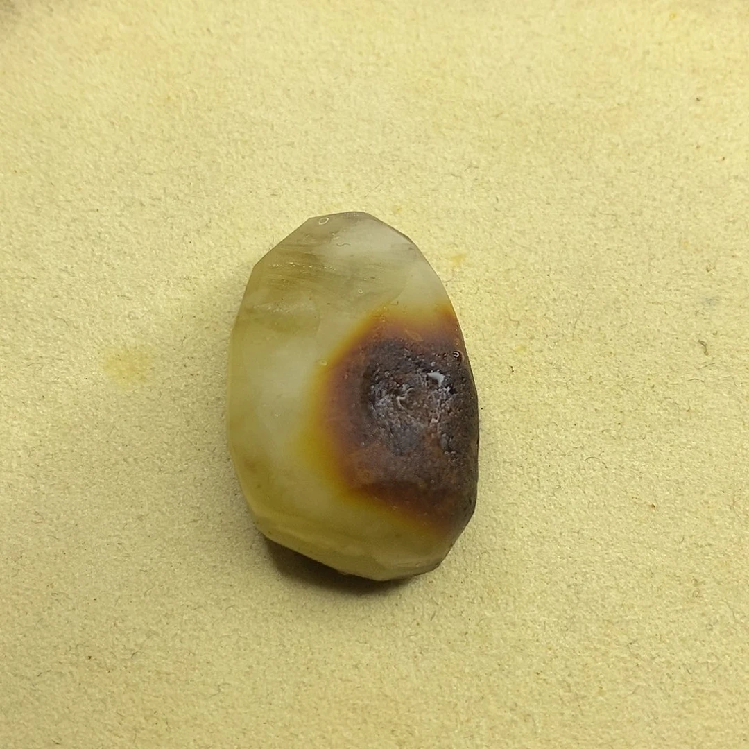 定制蜜蜡未镶嵌梨