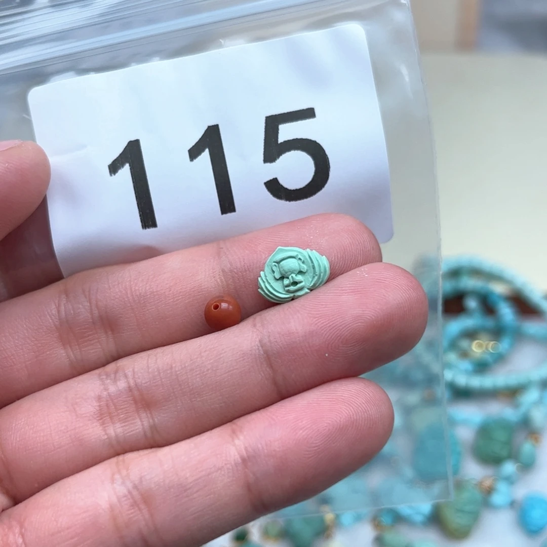 南红玛瑙未镶嵌珠宝奇石