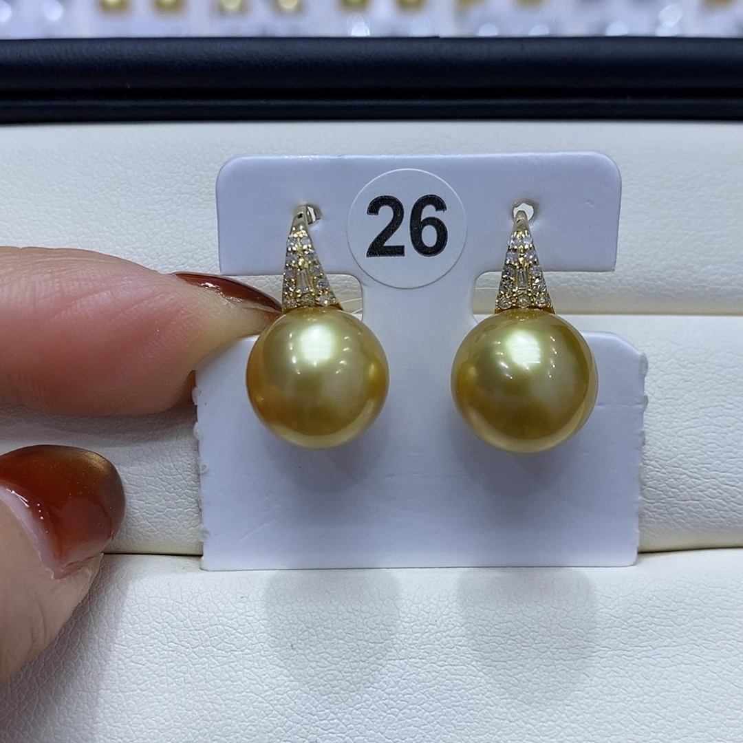 海水珍珠耳饰18K金镶嵌11到12点位浓茶金珠