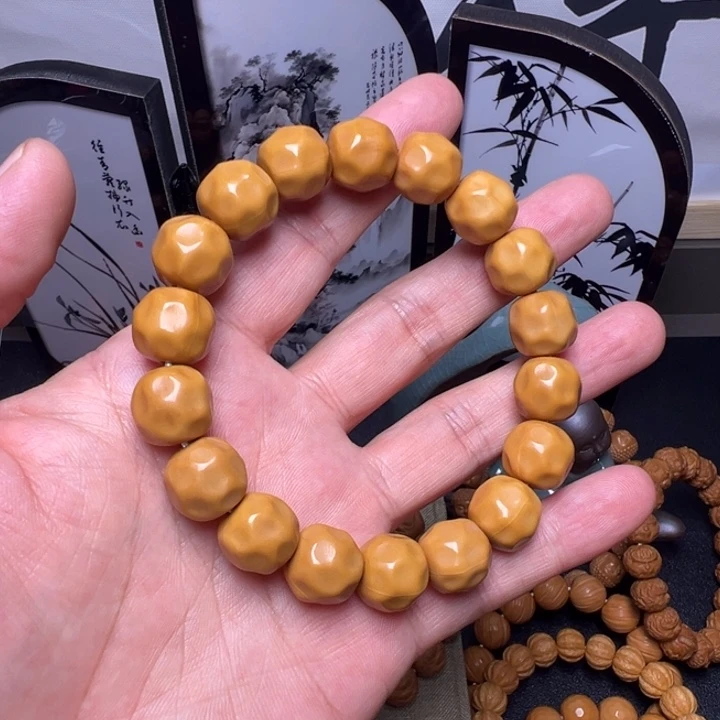 猴头核桃手串大奶酪