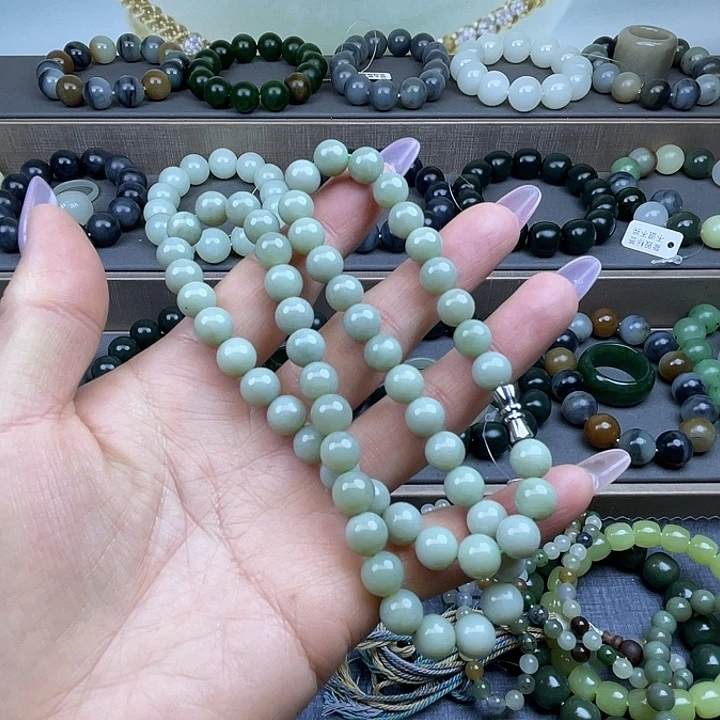 関***心和田玉未镶嵌手链