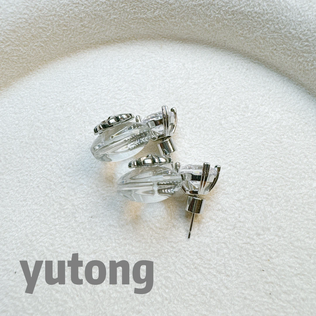 铜合金锆石耳饰 【雨桐轻奢饰品】设计款耳环YT03095