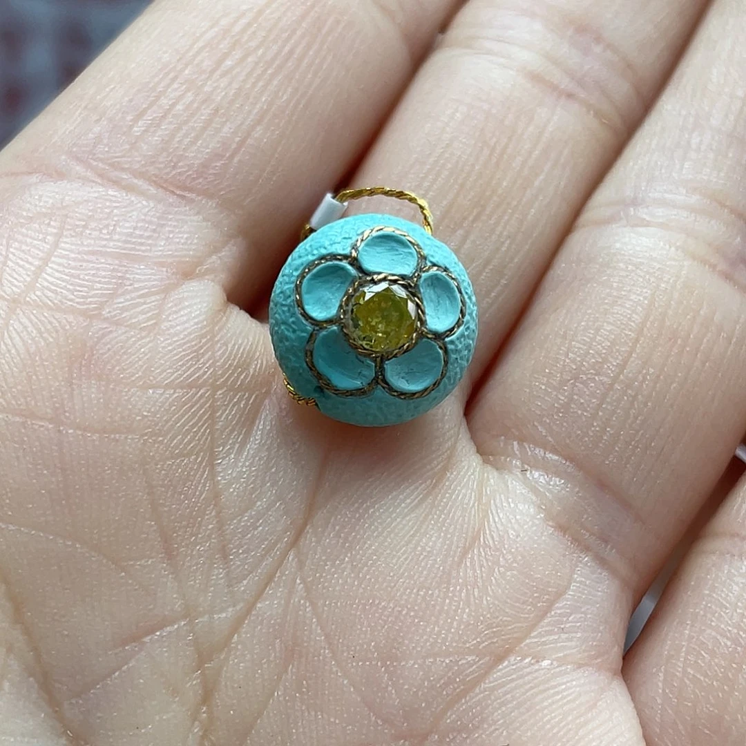 绿松石未镶嵌颈饰