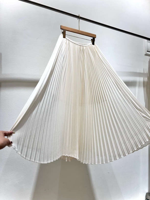 （已开价）2025新款小资高级 百褶气质长裙