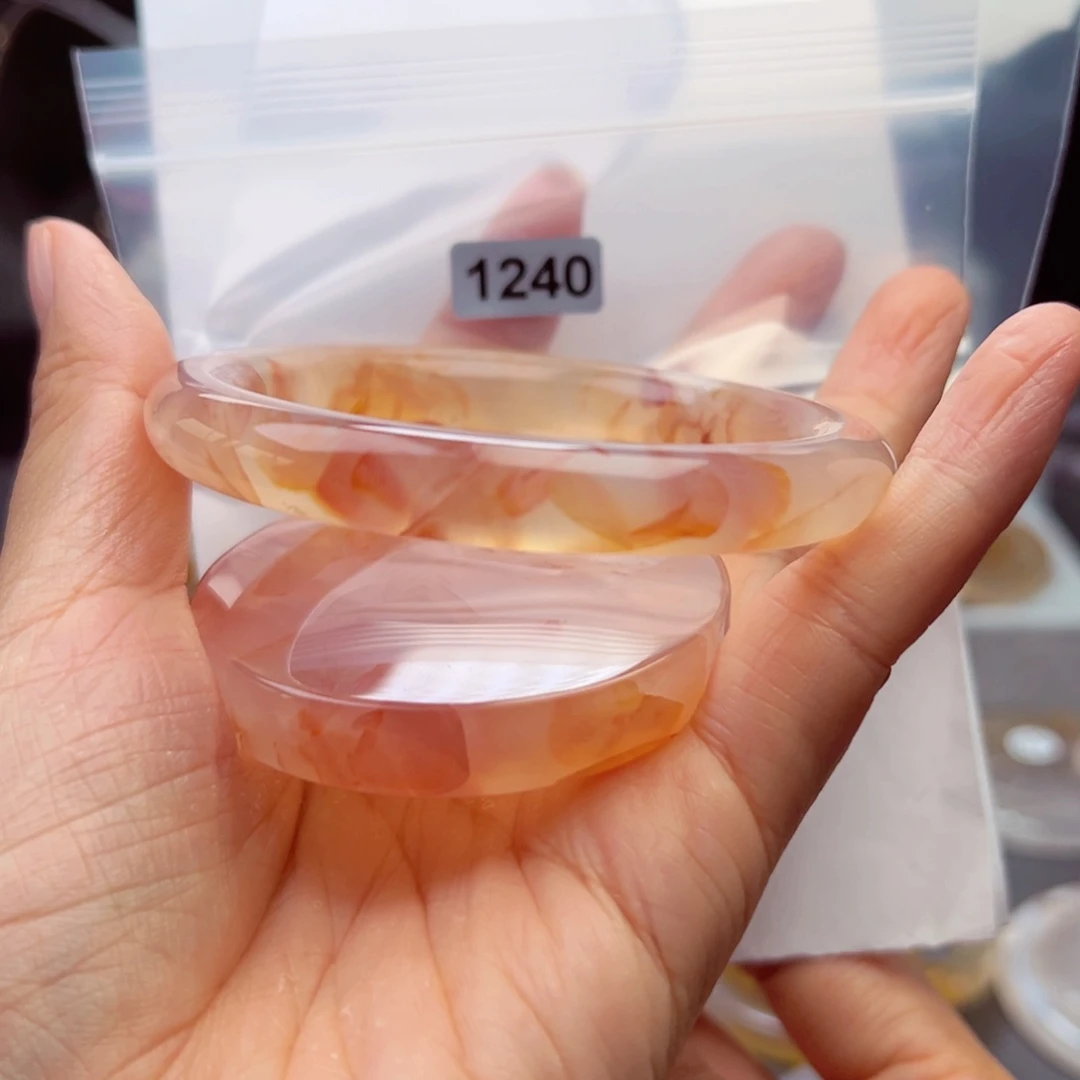 玛瑙/玉髓手镯未镶嵌小*珠