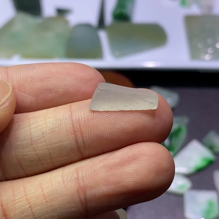 定制翡翠未镶嵌定制