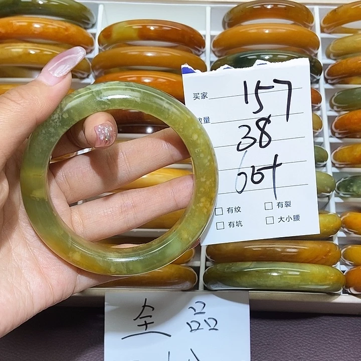 蛇纹石玉未镶嵌手镯一**过