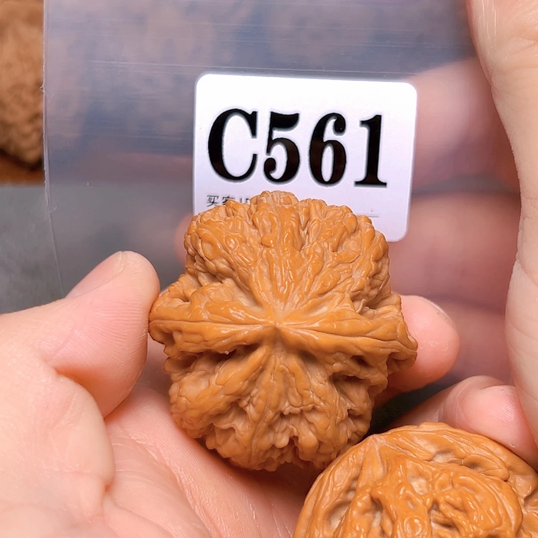 吊坠文玩核桃44大粗筋