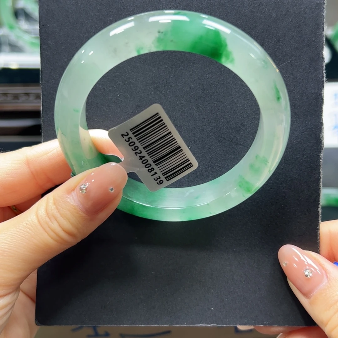 洛***）石英质玉未镶嵌手镯