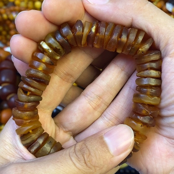 未镶嵌琥珀珠宝奇石