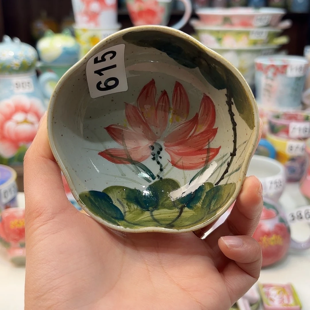 瓷片兔兔好漂亮de mo mo lv tu