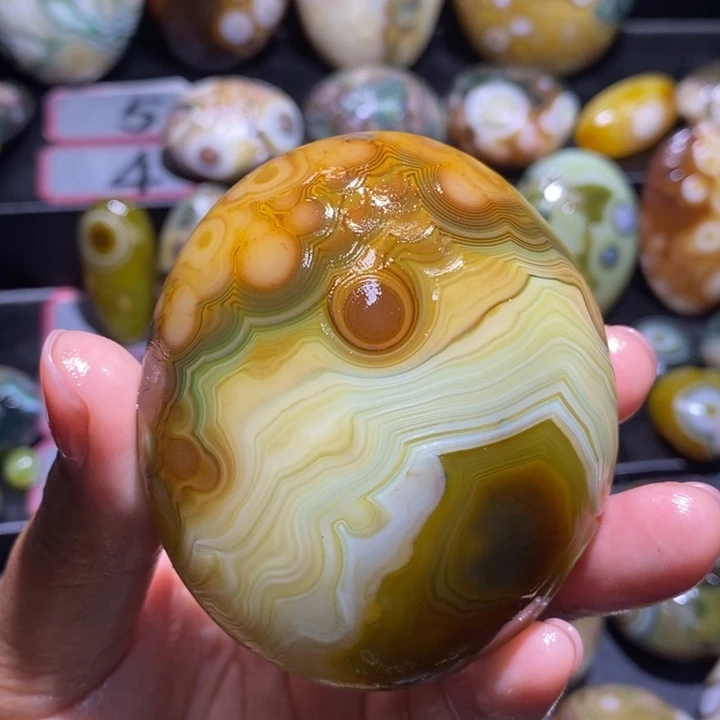 玛瑙/玉髓未镶嵌珠宝半成品136