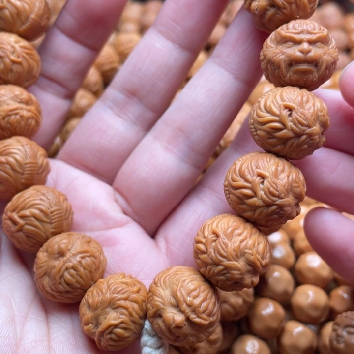 猴头核桃吊坠全斗战胜佛