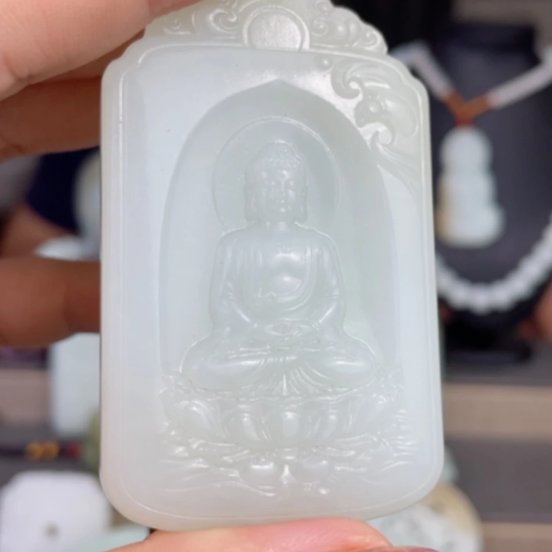 【闪购商品】颈饰未镶嵌和田玉