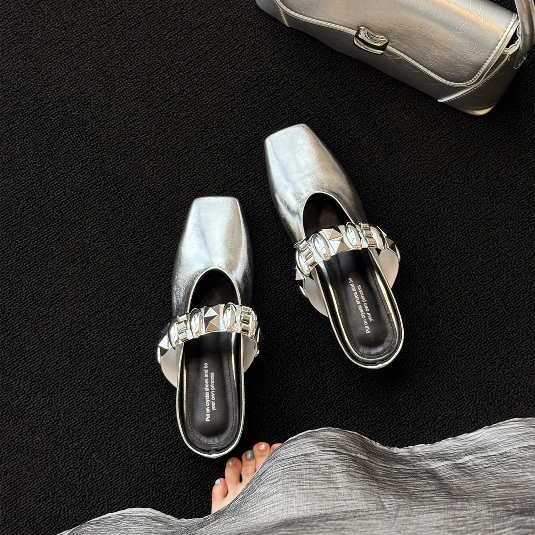 【XiGuo】英伦风金属扣件单鞋女内增高方头浅口一字带穆勒拖鞋