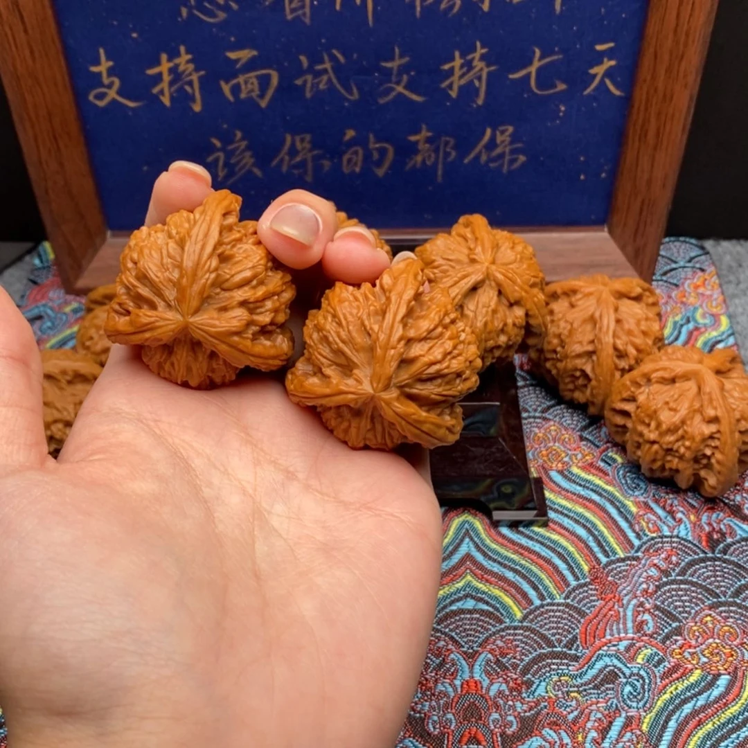 【闪购商品】?****’白狮