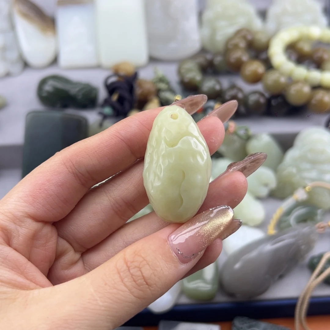 和田玉未镶嵌颈饰和田玉挂件默认带瑕疵