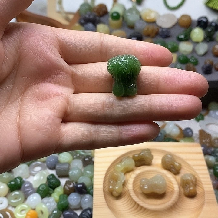 未镶嵌和田玉挂件宇*