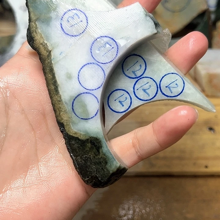 翡翠颈饰未镶嵌纯天然缅甸翡翠