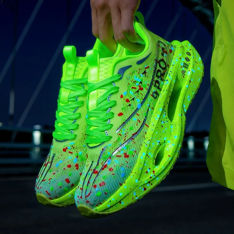 赤兔9儿童夜光专业跑步鞋夏季6男童12大童碳板8-16岁网面运动鞋