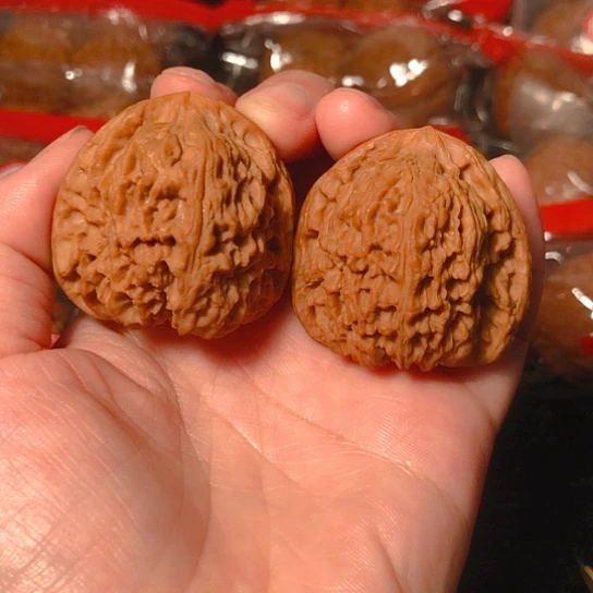 文玩核桃把件南疆石40